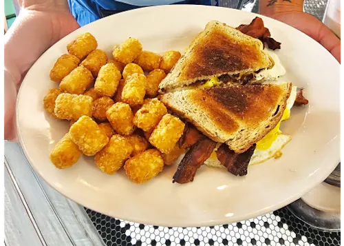 Courtyard Cafe Wilton Manors