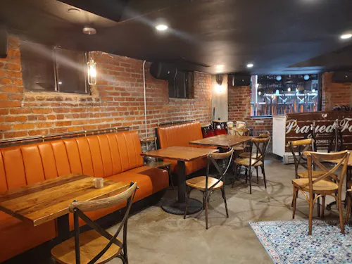 Casta's Rum Bar