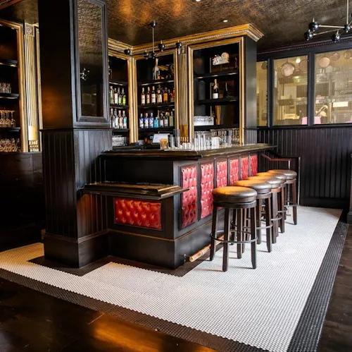 Photo 1 of 4: Le Parc Bistrobar