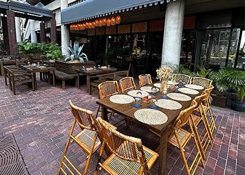 Santos Kitchen + Lounge