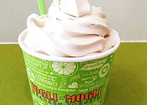Yogli Mogli Frozen Yogurt