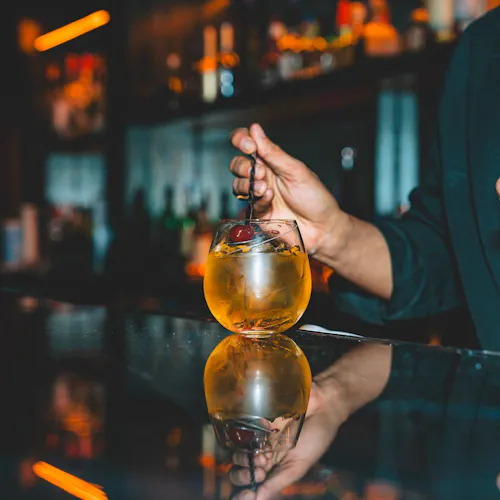 Airis Bar & Lounge