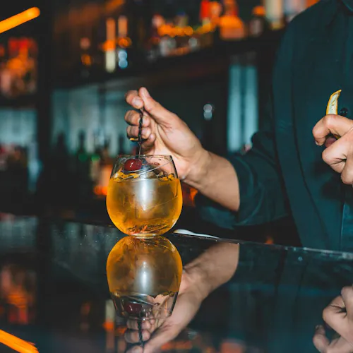 Airis Bar & Lounge