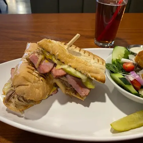 Popo's Local Bistro