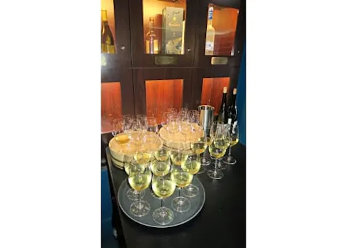 Photo 1 of 4: Bluestream Wine Bar & Gallery