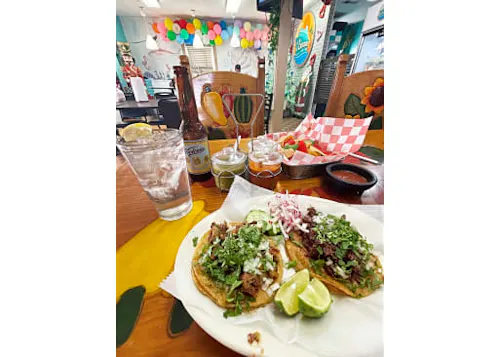 El Crucero Mexican Food & Bar