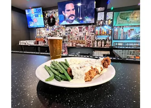 Photo 1 of 4: Del Ray Public House