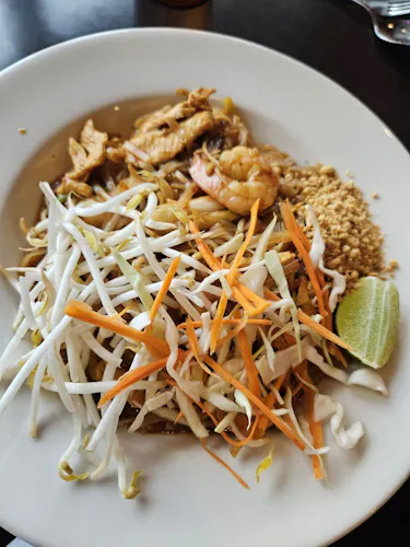 Photo 1 of 4: Chokdee Thai Cuisine