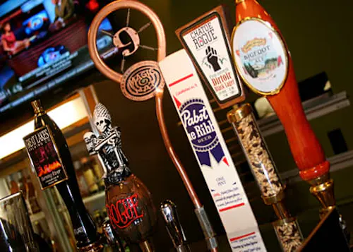 Pies & Pints Liberty Township