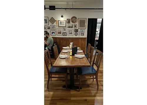 Tréla Greek Kitchen