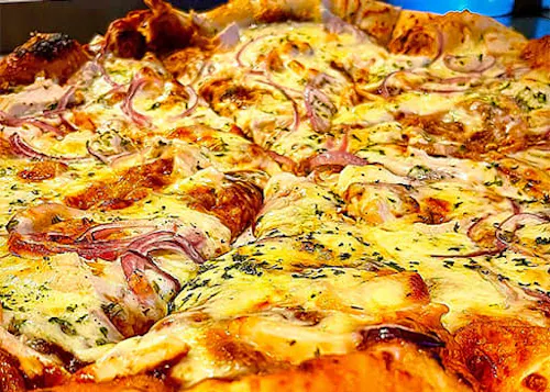 Capo's Pizza Huebner