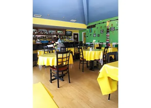 El Comal Antojitos Bar & Grill
