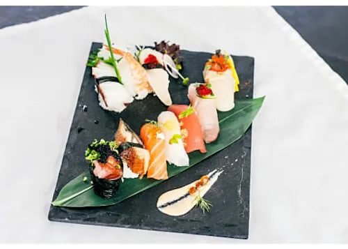 Moon Thai and Japanese