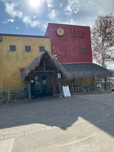El Tiempo Cantina - Annex