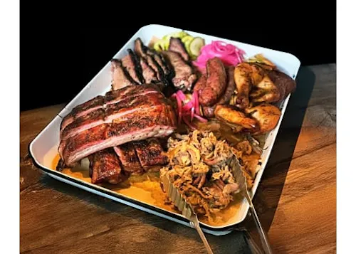 Smokin Pig DC