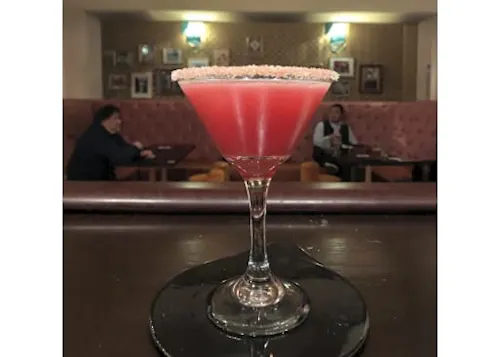 Lion's Den Bar and Lounge