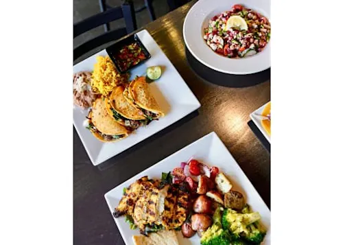 423 Main Bar Grill & Rooftop