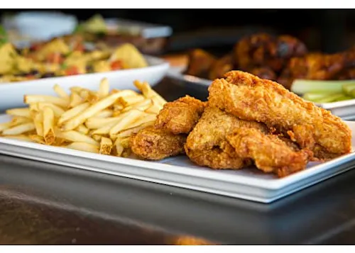 423 Main Bar Grill & Rooftop