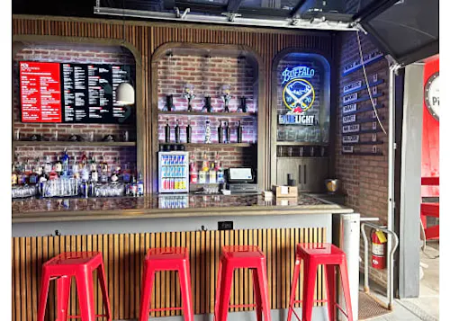 Pierce Ave Bar & Grill