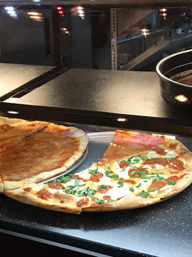 Basil Pizzeria - Oakland