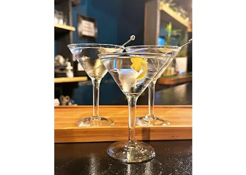 The C List Cocktail Bar