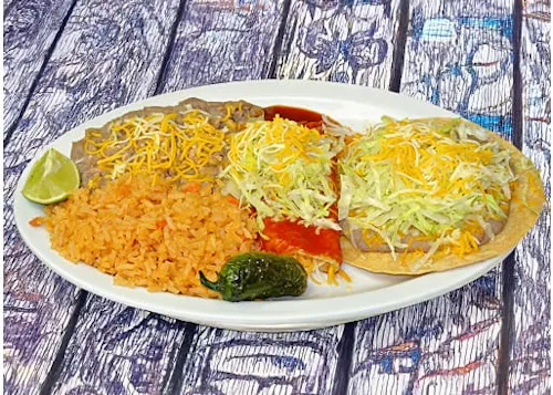 Photo 1 of 4: Los Cerritos Mexican Feed