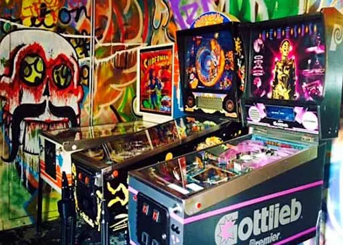 8 Bit Arcade Bar