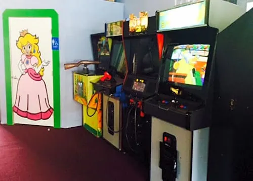 8 Bit Arcade Bar