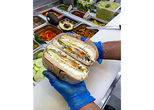 Photo 1 of 4: Yossi's Bagels
