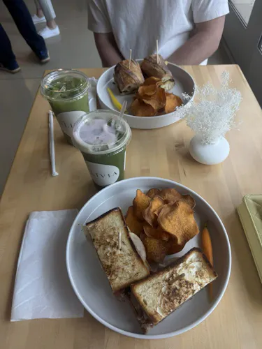 Cafe Olivia - Addison