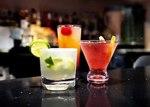 The RITZ BAR & LOUNGE