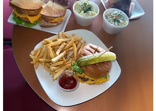 Deli Guyz