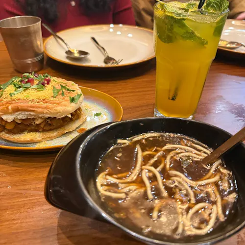 Khaati Peeti Restaurant & Bar
