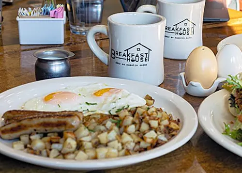 Breakfast House West Town