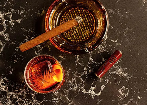El Vecino Cigar  Lounge