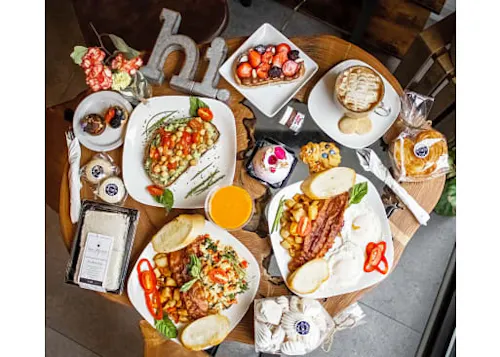 Las Chicas Bakery Cafe