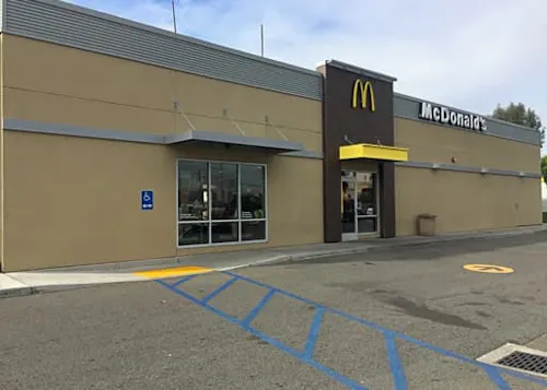 McDonald's - E 17th St