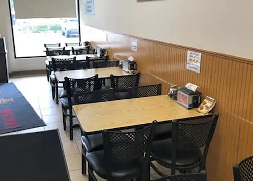 Lucas Pizzeria
