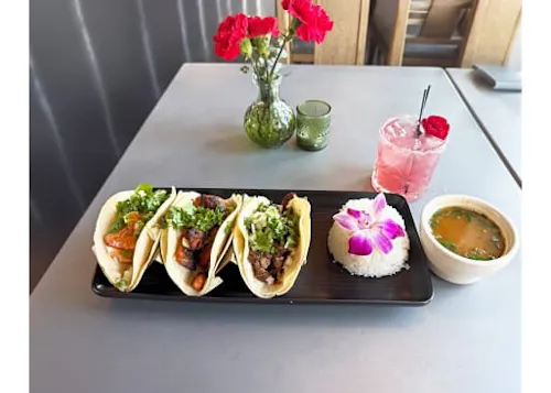 Photo 1 of 4: Mamacitas Bar & Grill