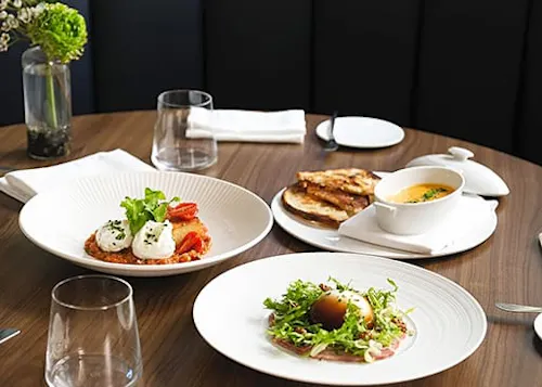 Cafe Laurel