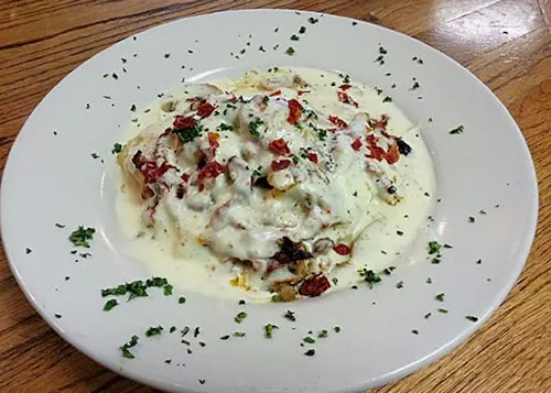 Photo 1 of 4: Mangia Ristorante & Pizzeria