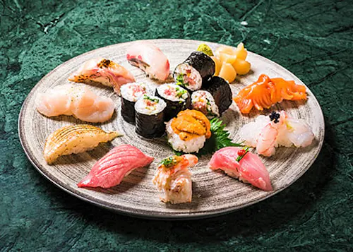 Hachi Ramen & Sushi Bar