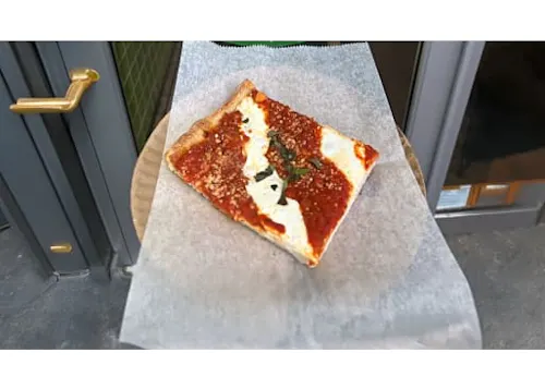 Green Oven Pizza
