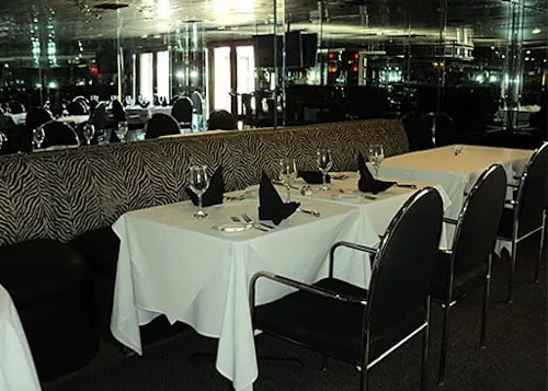 Photo 1 of 4: Avanti's Restaurant & Caterers of Distinction