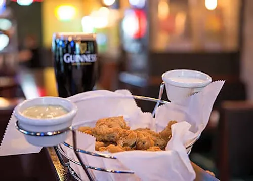 Photo 1 of 4: Mo's Irish Pub