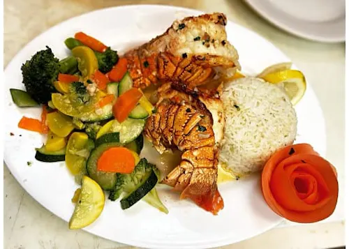 Dee Maria's