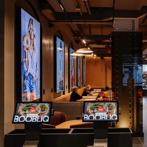 Photo 1 of 4: Boobliq