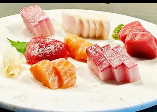 Mint Tapas and Sushi Holladay
