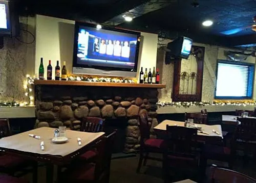 Old Stone Bar & Grill