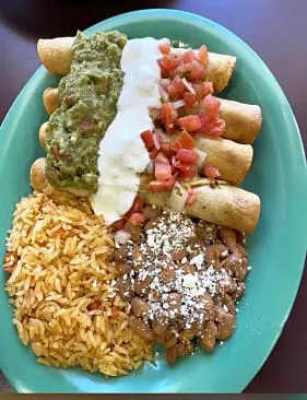 Una Mas Mexican Grill- Lawrence Expy